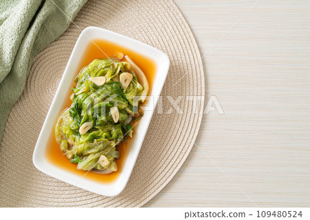 Stir fried Iceberg lettuce with Oyster sauce Stir fried Iceberg lettuce with Oyster sauce 109480524