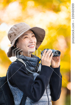 健行女黃葉 109480999