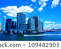 Image material of Manhattan, New York City, New York, a large city in the United States, with blue sky background 109482903