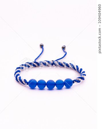Blue Kyanite stone bracelet isolated on white background 109484960