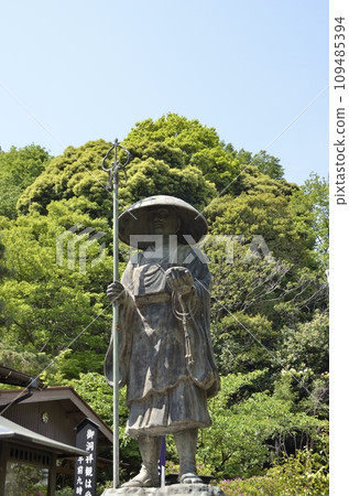 Kobo Daishi statue at Josenji Temple where Taya Cave is located Kobo Daishi statue at Josenji Temple where Taya Cave is located 109485394