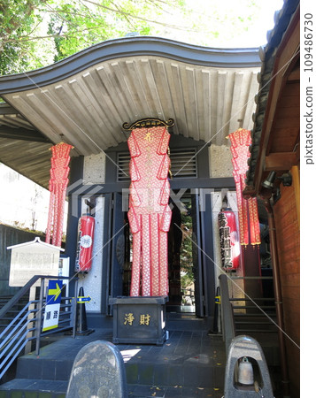 Shakado Hall in Daienji Temple in Meguro Ward (the opening day of the living Shakyamuni Nyorai) Shakado Hall in Daienji Temple in Meguro Ward (the opening day of the living Shakyamuni Nyorai) 109486730