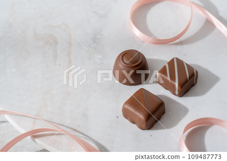 valentine chocolate 109487773