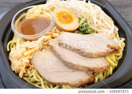 Mazesoba Mazesoba 109487871