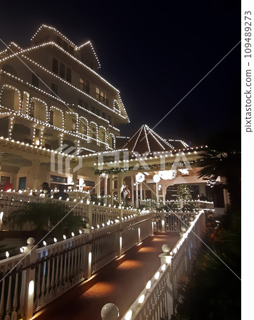 Festive illumination at night in Coronado. 109489273