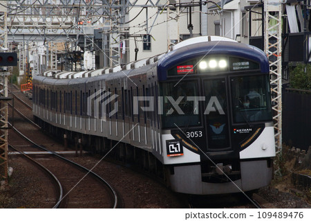 [KH] Keihan Main Line 3000 series (limited express - 8-car train: Yodoyabashi ⇔ Demachiyanagi) 109489476