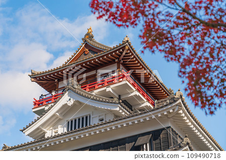 Kiyosu Castle in Autumn (Kiyosu City, Aichi Prefecture) Kiyosu Castle in Autumn (Kiyosu City, Aichi Prefecture) 109490718