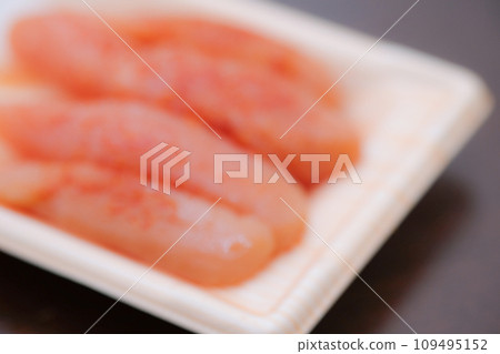 一包芥末鱈魚子的模糊圖 照片素材 一包芥末鱈魚子的模糊圖 照片素材 109495152