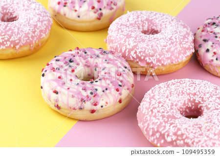 Donuts 109495359