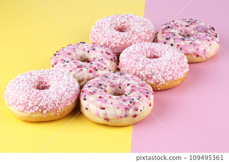 Donuts 109495361