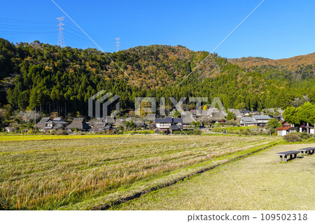 Original scenery of Japan (Autumn Miyama Kayabuki no Sato) Original scenery of Japan (Autumn Miyama Kayabuki no Sato) 109502318
