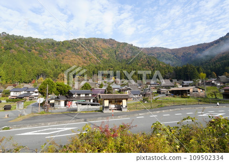 日本的原始風景(秋天的深山茅吹之裡) 日本的原始風景(秋天的深山茅吹之裡) 109502334