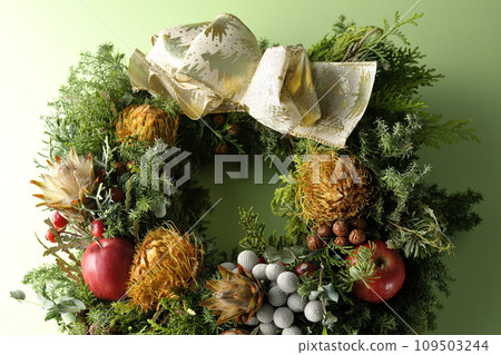 Handmade Christmas lease Handmade Christmas lease 109503244