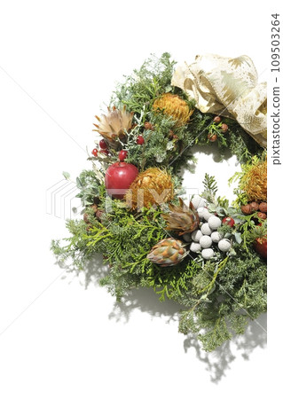 Handmade Christmas lease 109503264