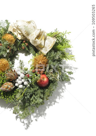 Handmade Christmas lease 109503265