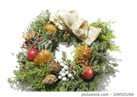 Handmade Christmas lease 109503266