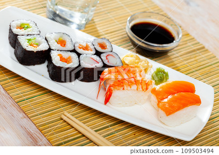 Sushi Sushi 109503494