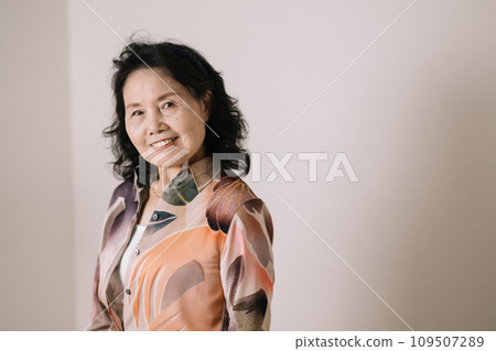 日本70多歲的老年女性 日本70多歲的老年女性 109507289