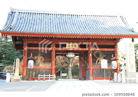 護國寺的仁王門,東京文京區 護國寺的仁王門,東京文京區 109508648
