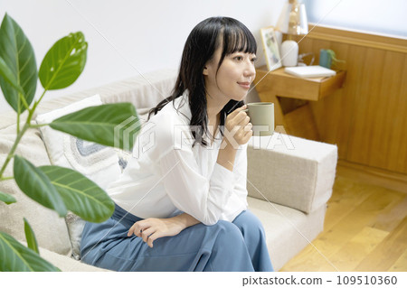 遠距工作女性形象 109510360