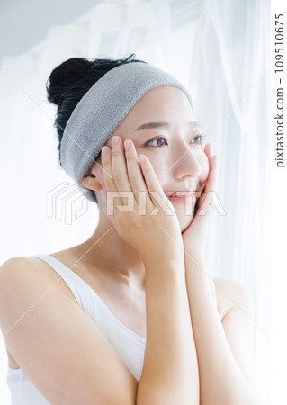 Female beauty image 109510675