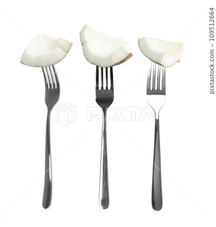 Coconut Isolated, Fresh Brown Cocos, Coco Nut 109512664