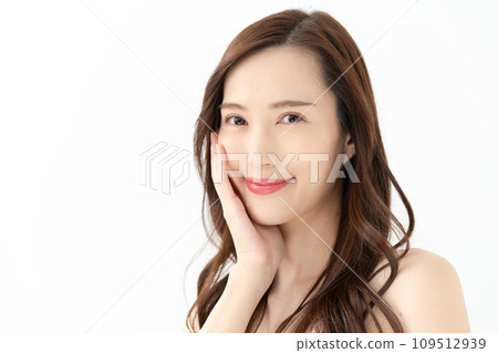 年輕女性護膚美容 109512939