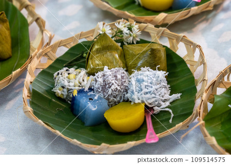 Thai sweet desserts  109514575