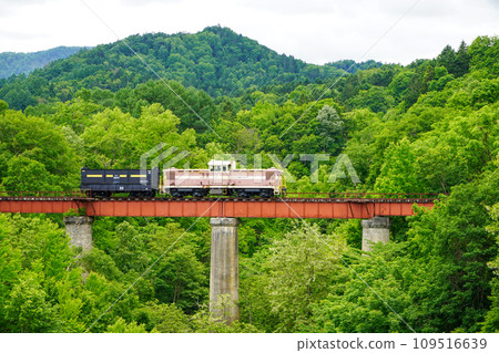 Static preservation vehicle of the former Mitsui Ashibetsu Railway Sumyamagawa Bridge 109516639