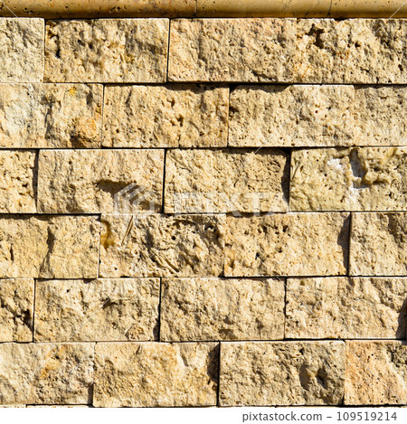 Cutting beige marble wall rectangular, seamless lined up 109519214