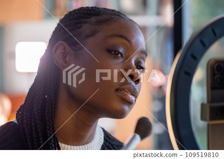 Reflections of Focus during make up 109519810