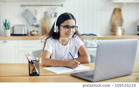 Preteen 12s girl e-learning 109520219