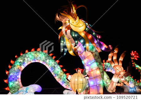 Huge dragon lantern looking up at Izumimachi Terrace Huge dragon lantern looking up at Izumimachi Terrace 109520721