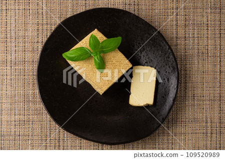 Tofu Cheese, Smoked Vegan Cheese Slice, Sliced Soya Bean Curd, Soy Protein or TSP 109520989