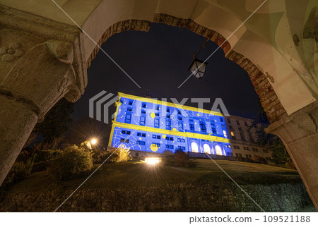 Christmas light decorations projected on the palaces in Udine, Italy 109521188