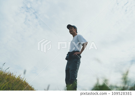 farming, farmer, farmhouse 109528381