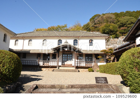 Kaimei School, a townscape in Uno-cho, Seiyo City, Shikoku 109529600