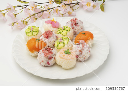 Temari sushi and cherry blossoms Temari sushi and cherry blossoms 109530767