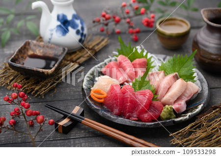 生魚片拼盤佐日式酒（熱酒） 109533298