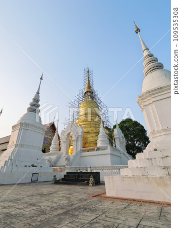Wat Suan Dok, Chiang Mai, Thailand, early morning on a sunny day Wat Suan Dok, Chiang Mai, Thailand, early morning on a sunny day 109535308