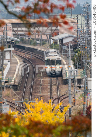 [高山本線] 從飛騨萩原站出發的普通列車 109540406