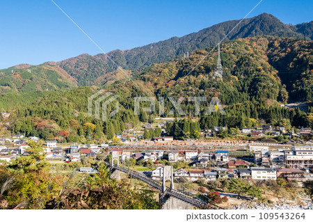 [Chuo Main Line] Limited Express Shinano passing through Nagiso Station 109543264
