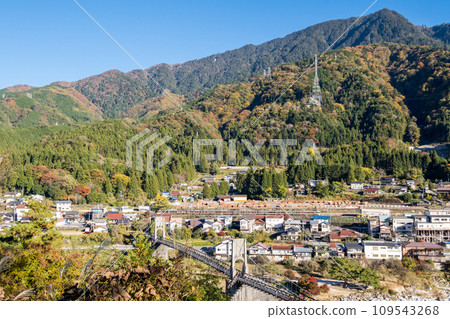 [中央本線]經過南木曾站的特急信濃號 109543268