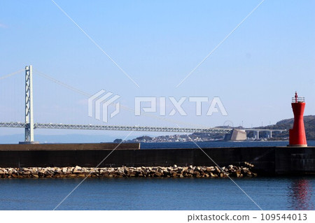Akashi Kaikyo Bridge seen from Akashi Port Akashi Kaikyo Bridge seen from Akashi Port 109544013