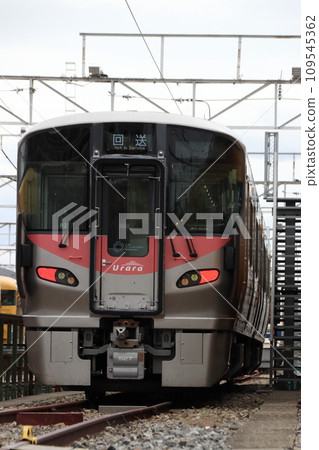 227系列Urara在下關車輛綜合廠岡山鐵路分公司保管 109545362