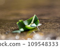 清溪中的竹船 109548333