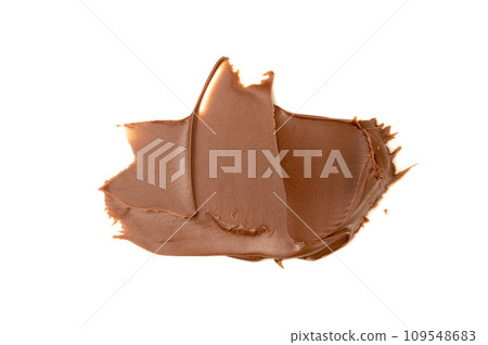 Chocolate Smear Isolated, Melted Chocolate Texture on White Background, Chocolate Sauce Pattern 109548683