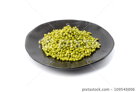 Soaked Mung Beans, Wet Vigna Radiata Seeds Pile, Macro Photo of Green Gram in Water 109548806