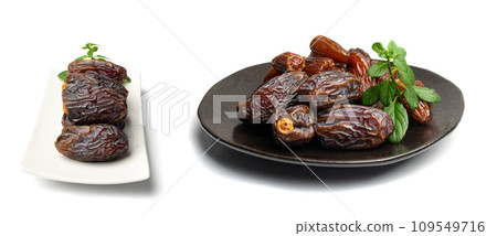 Big Dates Isolated. Date Palm Fruits 109549716
