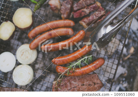 barbecue, barbecued, barbeque 109551060